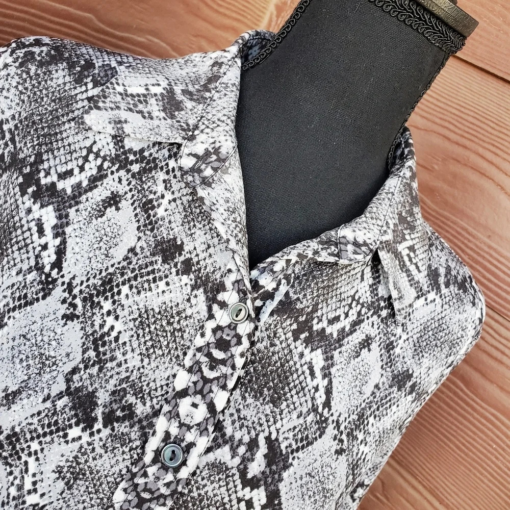 Apt. 9 Snakeskin High Low Button-down Blouse Size… - image 6